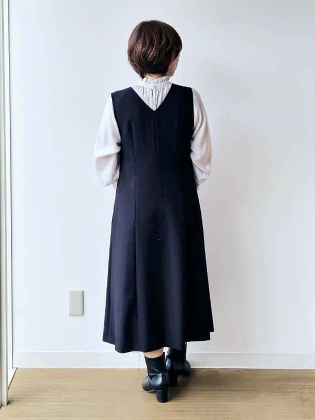 やじまさんの「UNTITLED｜【ジャケット風/メタルボタン】アルパカ混シャギーカーディガン」を使ったコーディネート
