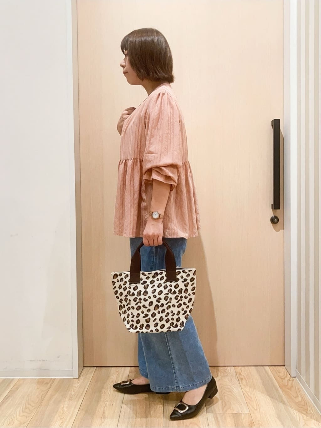 yocchiさんの「SHOO･LA･RUE｜【S-LL】大人フェミニン ペプラム風フリルブラウス」を使ったコーディネート