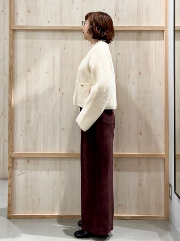 nakoさんの「THE SHOP TK｜クラッシュベロアベーカーパンツ」を使ったコーディネート