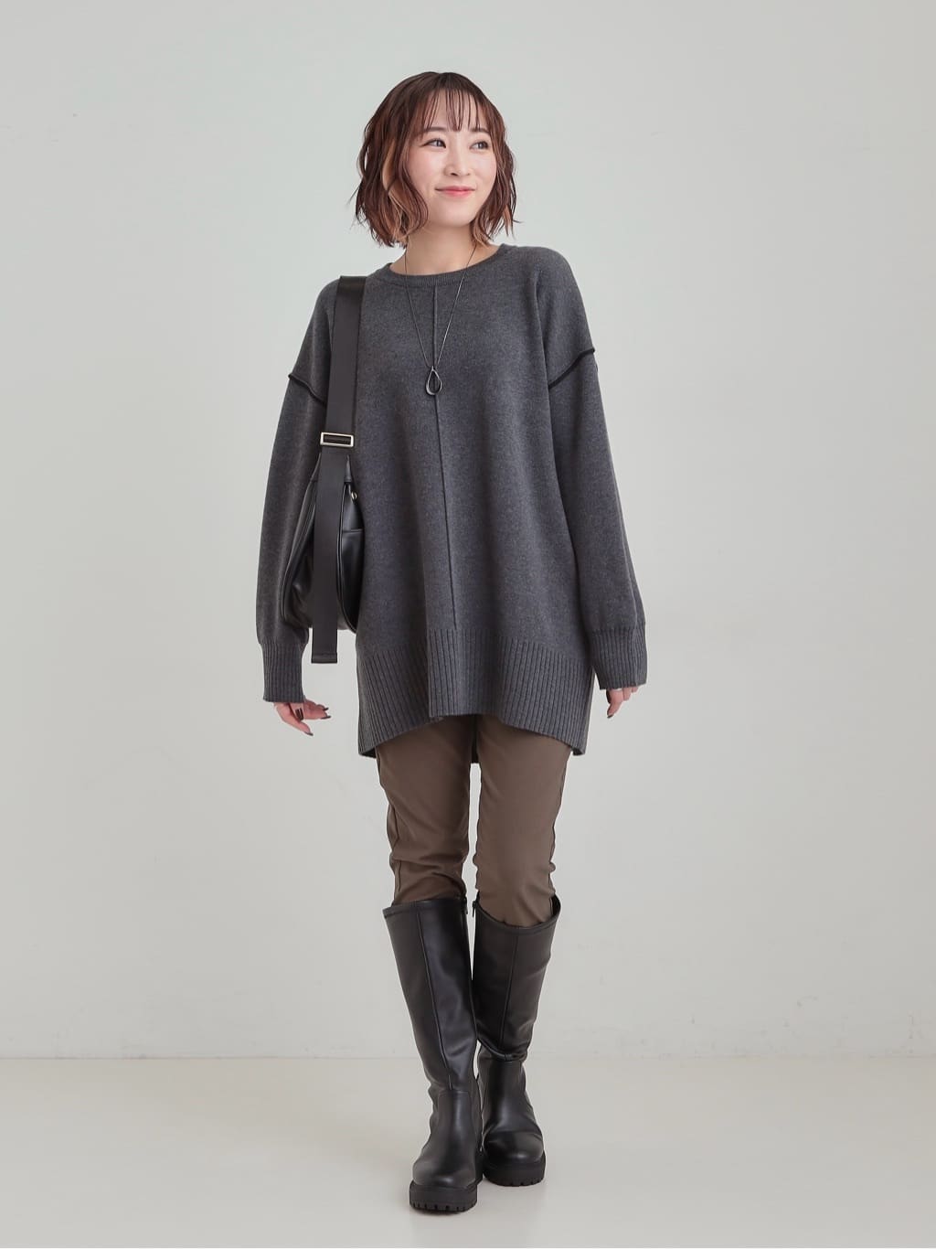 𝐜𝐡𝐢𝐤𝐚さんの「SHOO･LA･RUE｜【洗濯機可/毛玉レス】上品に体型カバー チュニックニットワンピース」を使ったコーディネート