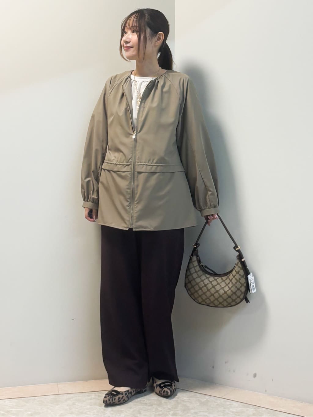 Sawaさんの「Reflect｜【パンツにもスカートにも合わせやすい◎】ライティブルゾン」を使ったコーディネート