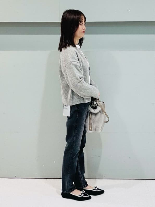 makiさんの「UNTITLED｜【洗える/コットン100%】グラフィックロンT」を使ったコーディネート