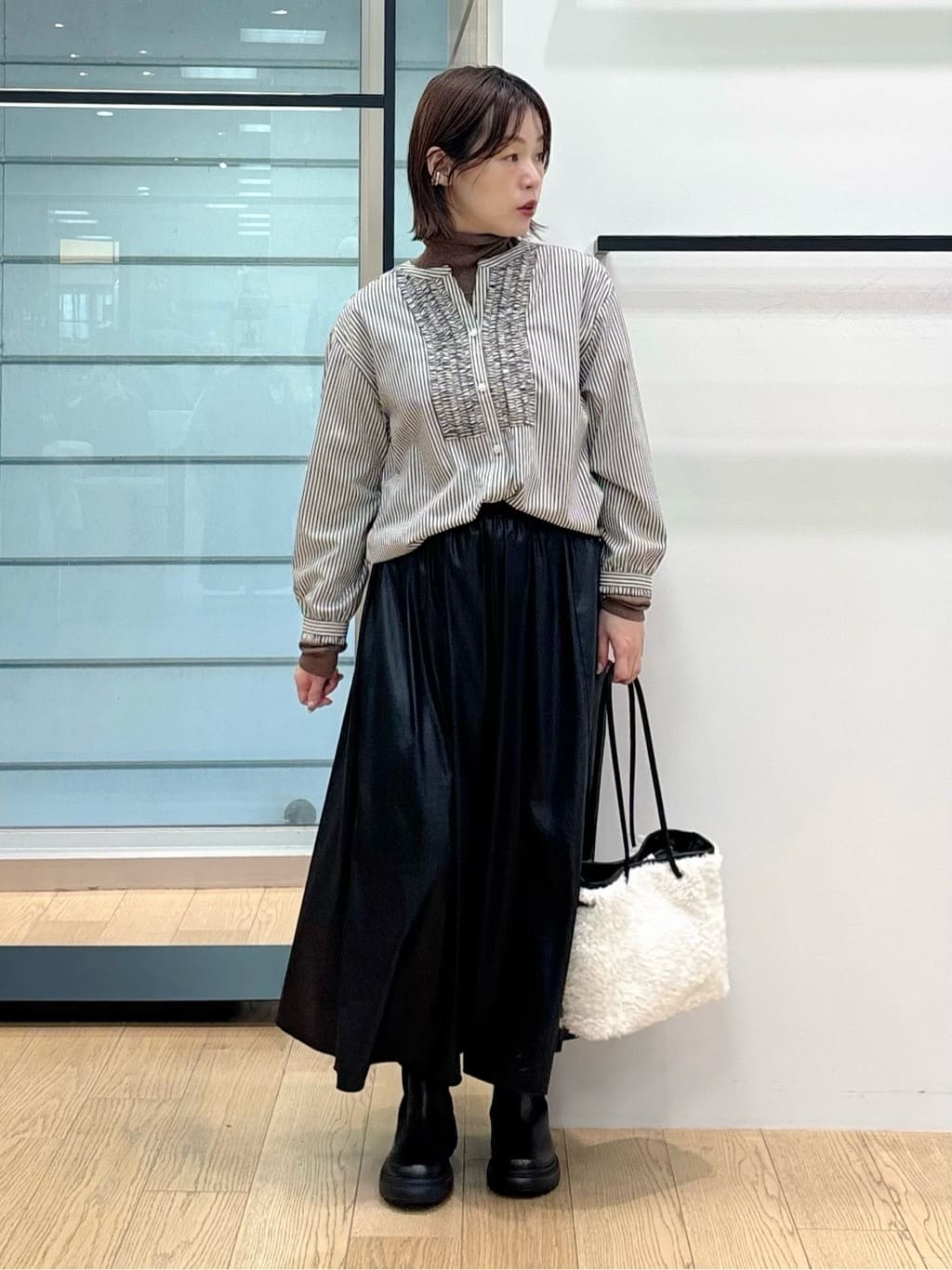 asamiさんの「INDIVI｜【洗える】胸元タックフリル長袖ブラウス」を使ったコーディネート