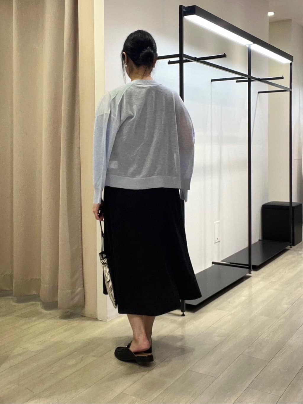 TOMOMIさんの「INDIVI｜【美シルエット】ノースリーブワンピース」を使ったコーディネート