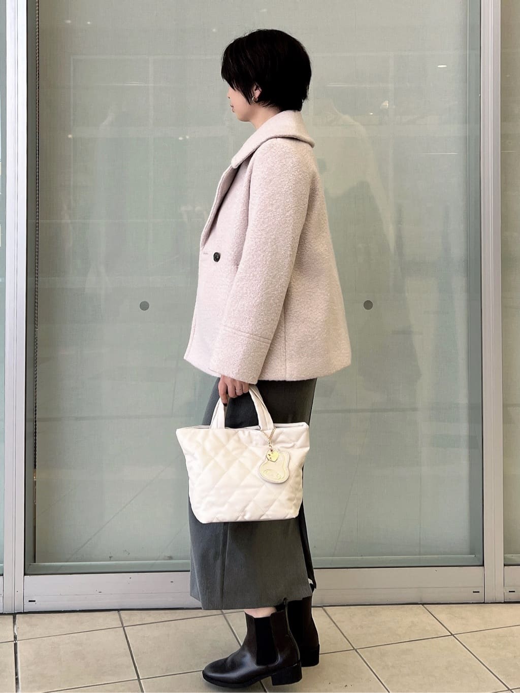 yo-koさんの「OPAQUE.CLIP｜ブークレミドルコート【洗える】」を使ったコーディネート