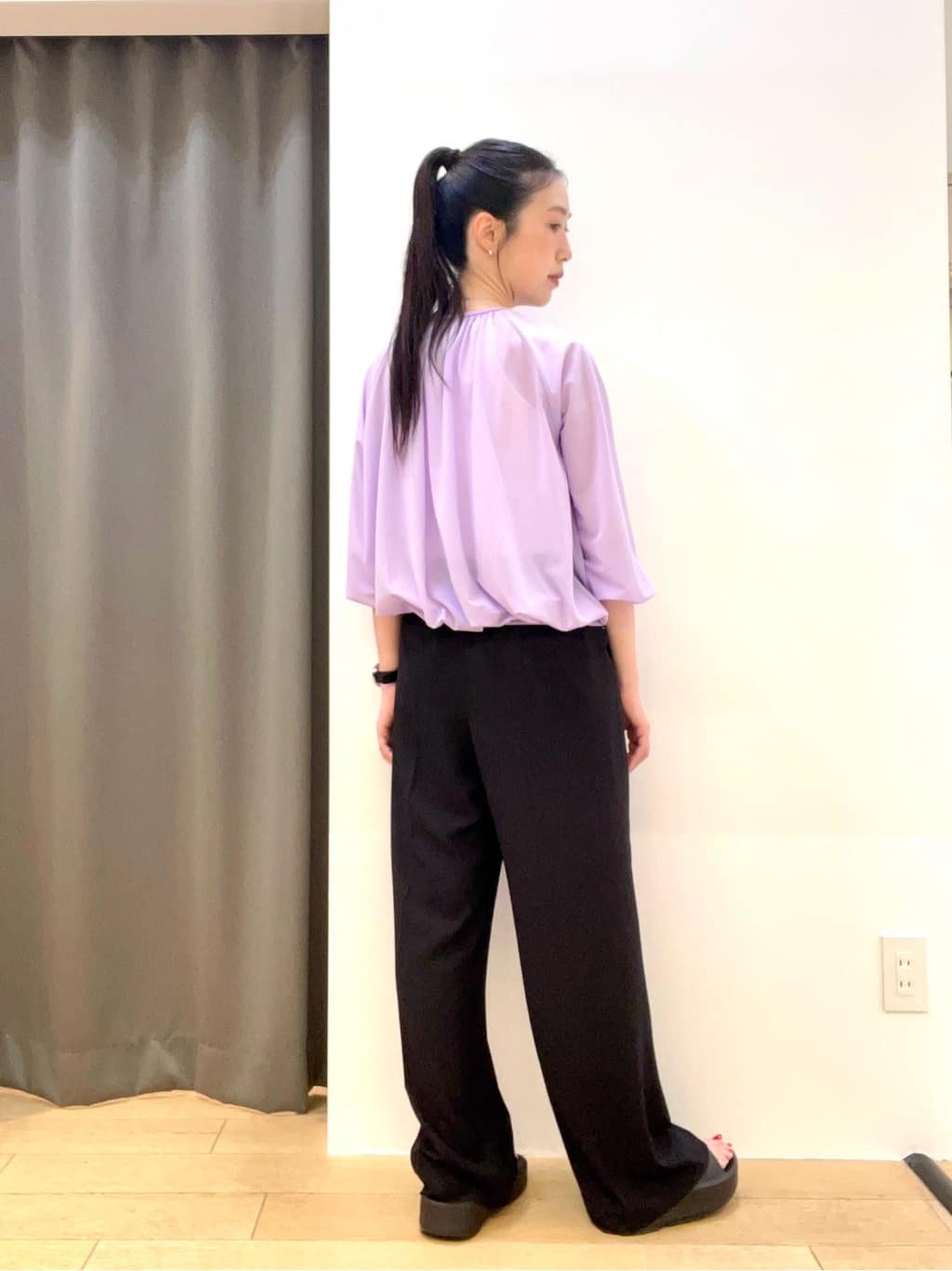 yukoさんの「INDIVI｜【着心地◎！】タックワイドパンツ」を使ったコーディネート