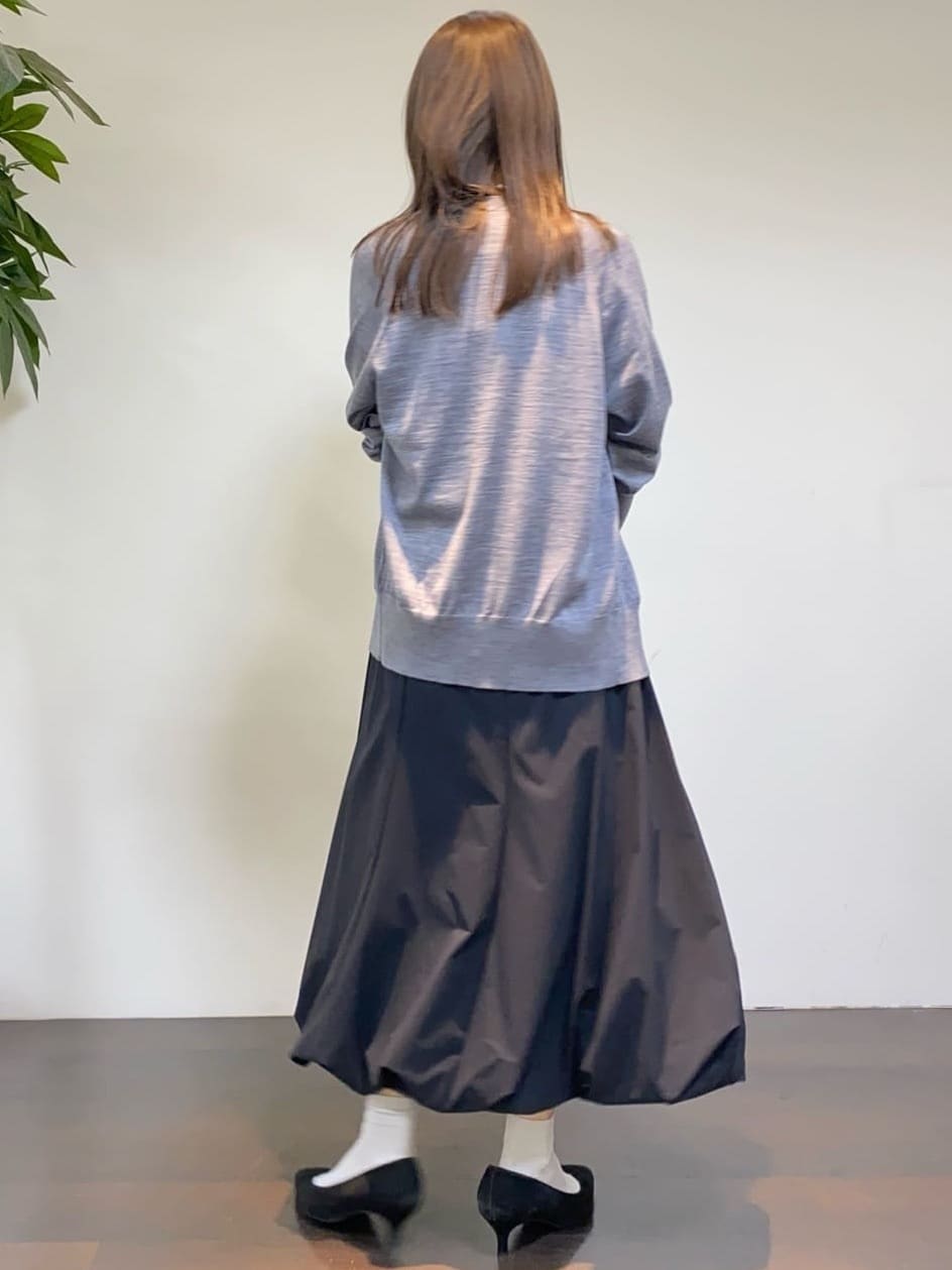 tomoさんの「UNTITLED｜【アンサンブル可/洗える/Vネック】ウールシルクカーディガン」を使ったコーディネート