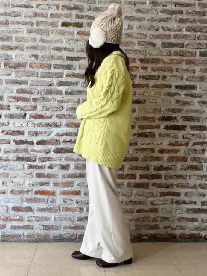 tokiさんの「THE SHOP TK｜【洗える】冬のコーデを盛り上げる マットモール ケーブルニット」を使ったコーディネート