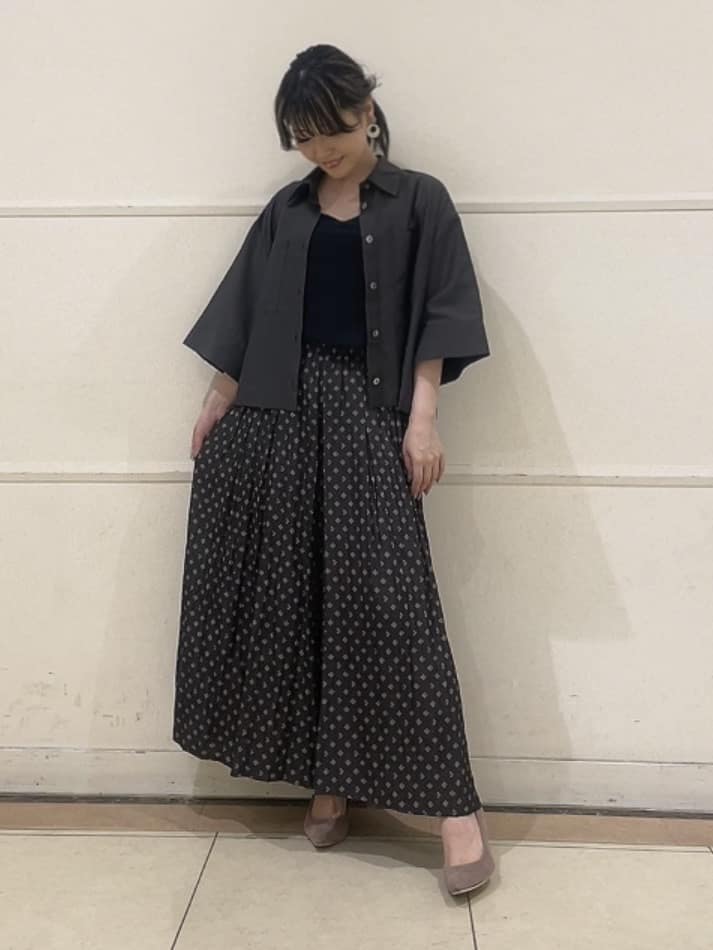 watanabeさんの「UNTITLED｜【前開き/洗える】ショート丈シアーシャツ」を使ったコーディネート