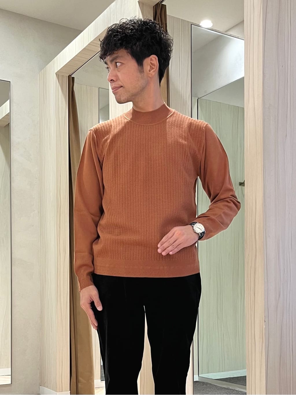 URAさんの「TAKEO KIKUCHI｜【JUST ONE LAYER】ダウンファブリック ジップアップ フード ブルゾン」を使ったコーディネート