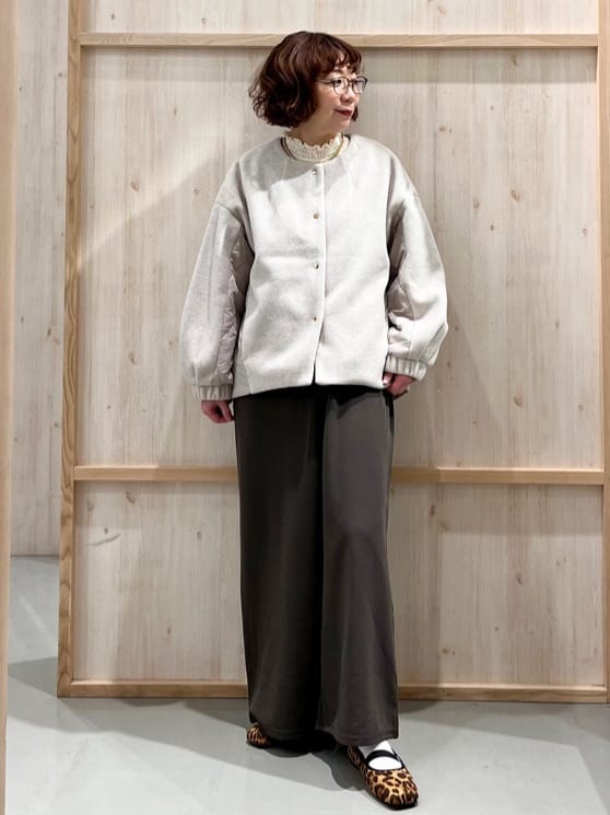 nakoさんの「THE SHOP TK｜前後で印象が変わる ドッキングノーカラージャケット」を使ったコーディネート