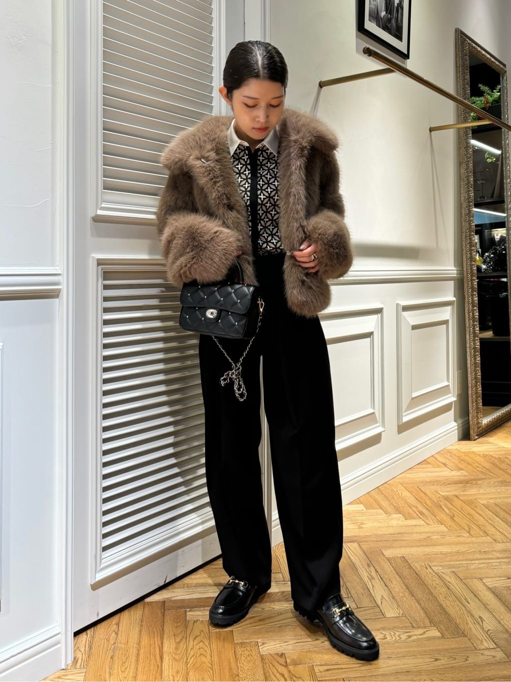Mgmさんの「DRESSTERIOR｜◆HAVELESS（ハヴレス）フェイクファージャケット」を使ったコーディネート