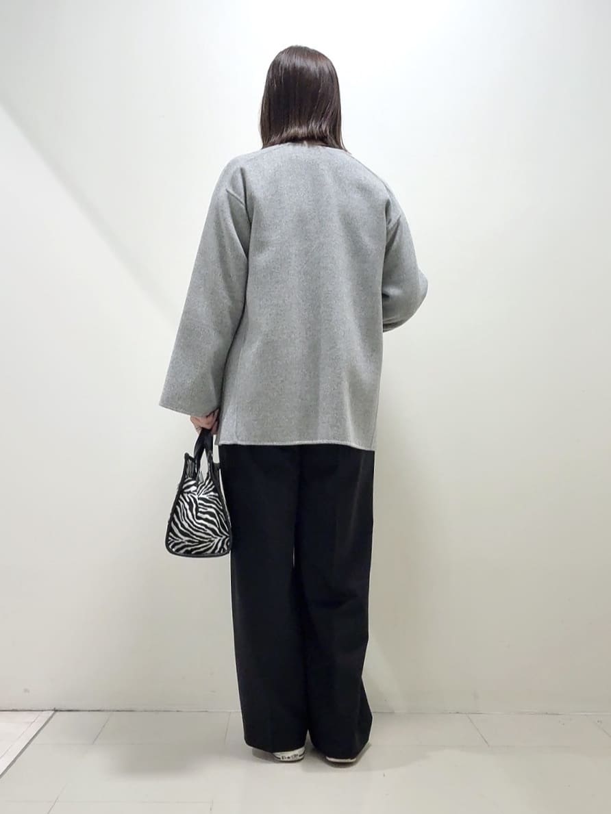 YUIさんの「UNTITLED｜【洗える/はっ水/後ろウエストゴム】ストレッチ2タックワイドパンツ」を使ったコーディネート