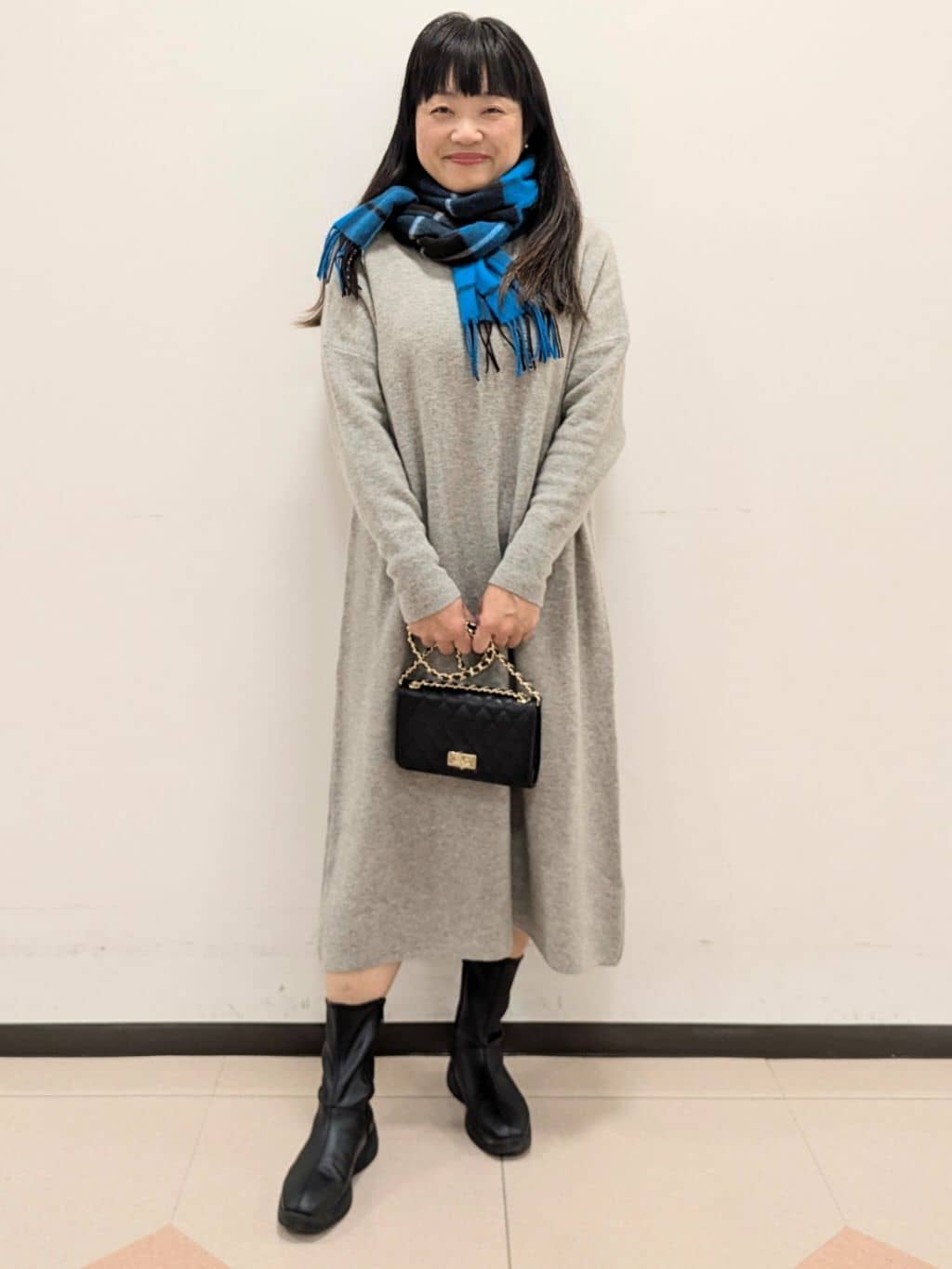 ともさんの「UNTITLED｜【ロング丈/ゆったりシルエット】テントライン ニットワンピース」を使ったコーディネート