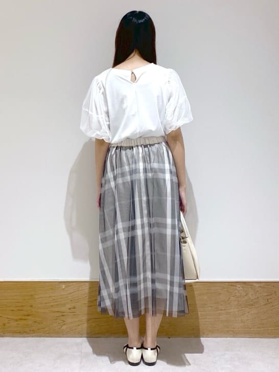 Hatsuneさんの「OPAQUE.CLIP｜チュールドッキングバルーントップス【洗濯機洗い可／接触冷感】」を使ったコーディネート