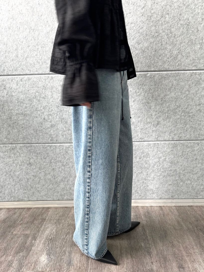 designer yukaさんの「CODE A｜dream ruffle lace blouse」を使ったコーディネート