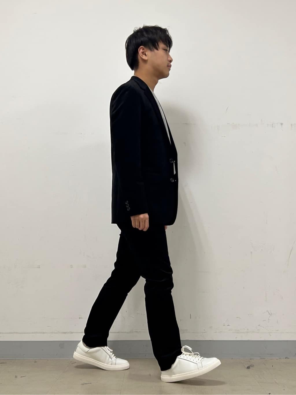 Hiroさんの「TAKEO KIKUCHI｜【Sサイズ～】ストレッチコーデュロイ ジャケット」を使ったコーディネート