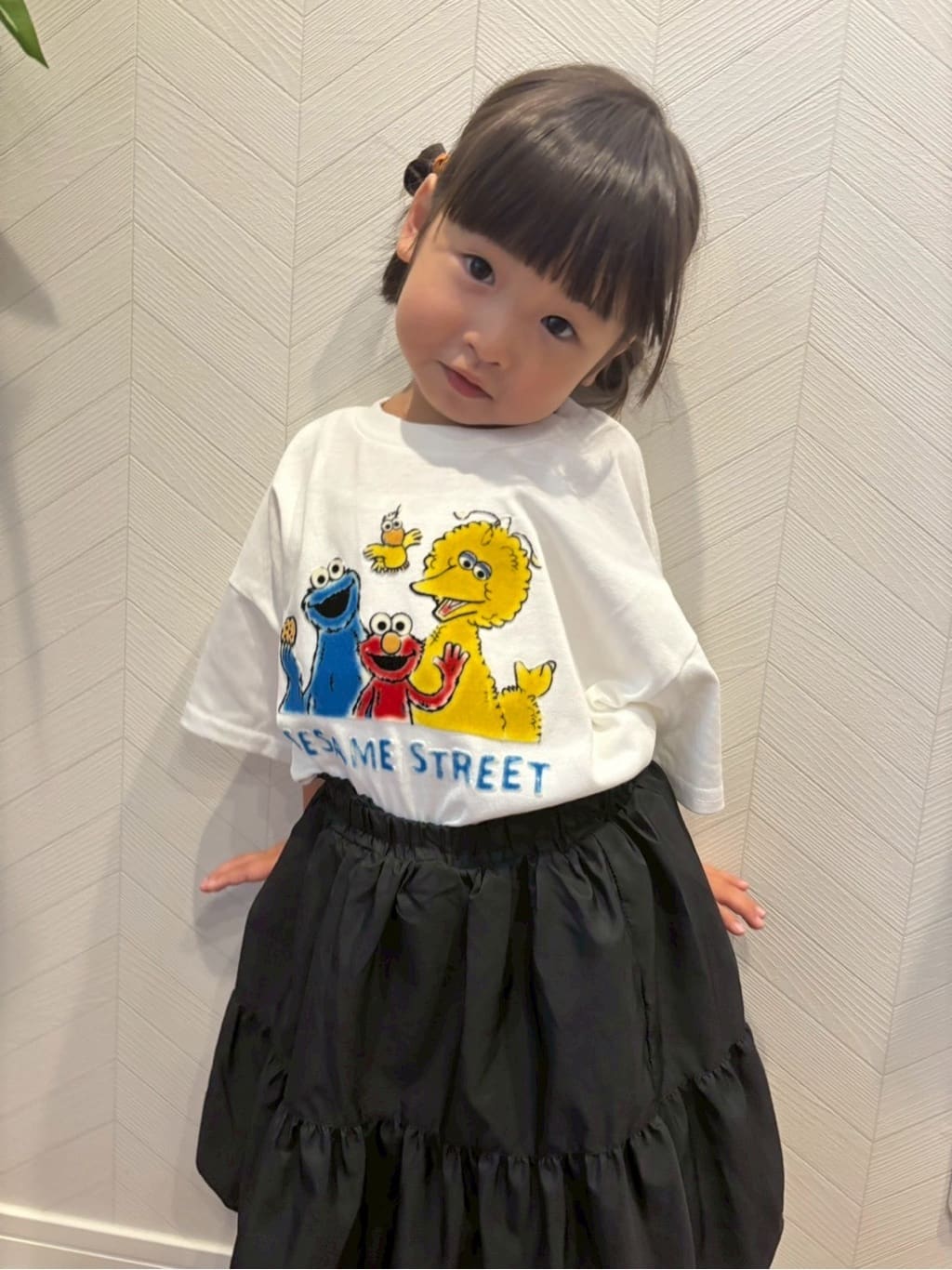 cherryさんの「THE SHOP TK｜【110-160】セサミストリートTシャツ／親子リンク」を使ったコーディネート