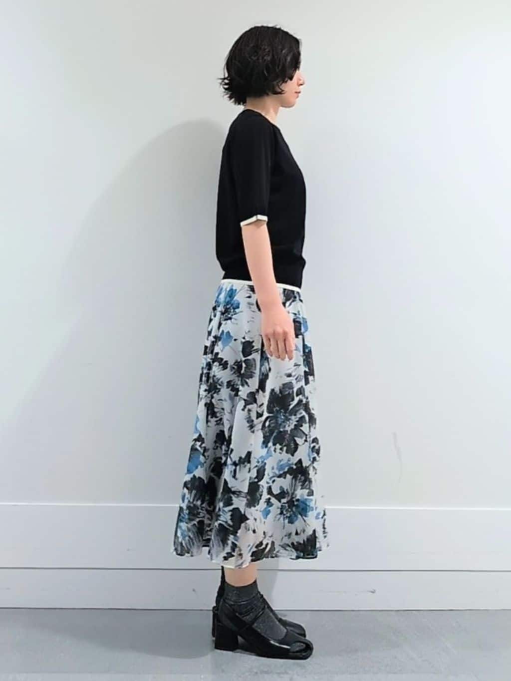 ミズタさんの「UNTITLED｜【アンサンブル可/薄手/洗える】5分袖クルーニット」を使ったコーディネート