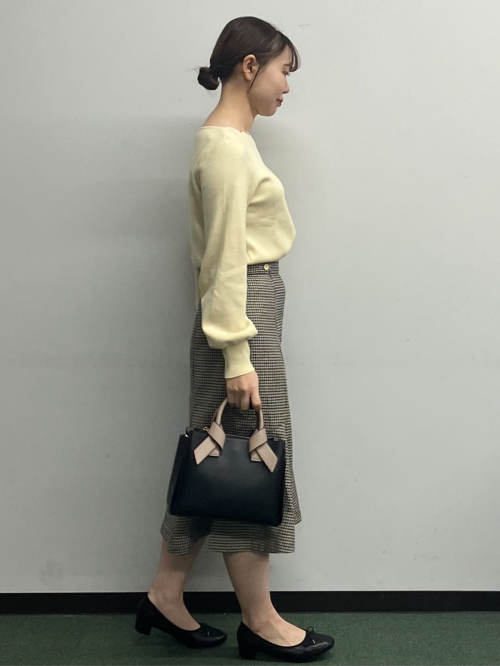 MAYUKIさんの「index｜ラメスカラップビジューデザインニット【洗濯機OK】《6col／S～LL》」を使ったコーディネート