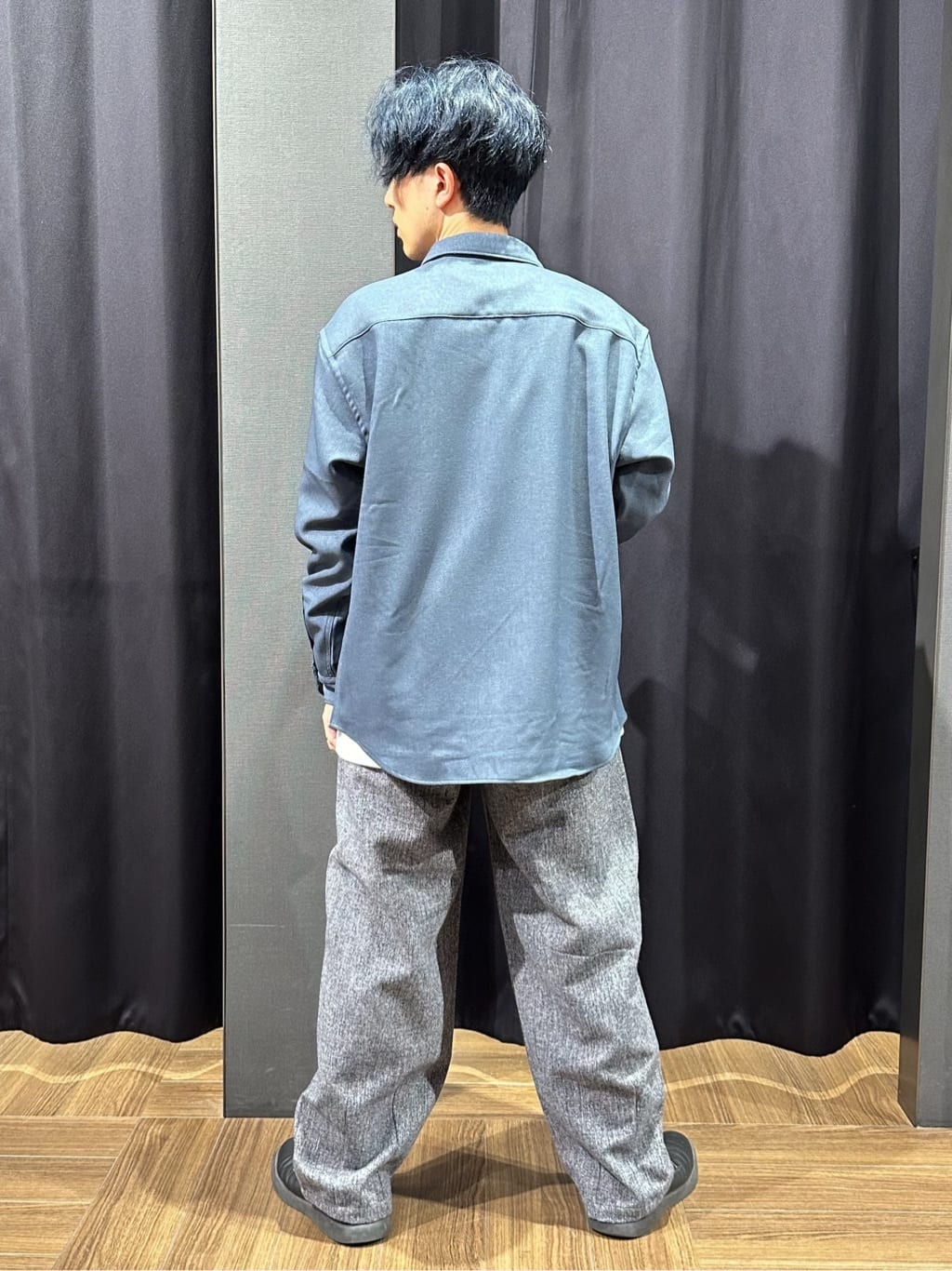 tomoyaさんの「THE SHOP TK｜ハンドステッチ長袖Tシャツ 【洗濯機OK】」を使ったコーディネート