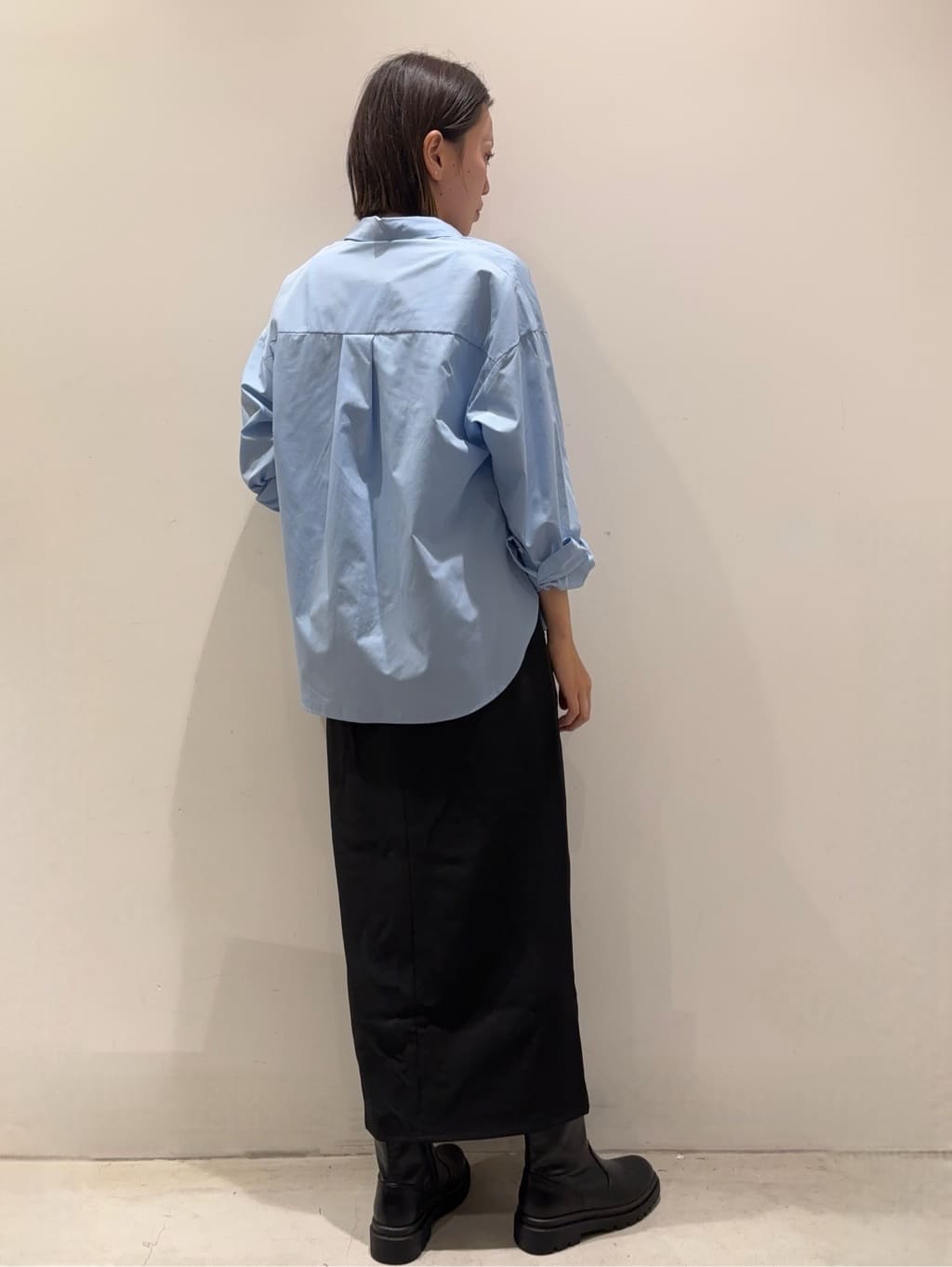 moさんの「OPAQUE.CLIP｜ポケット刺繍レギュラーカラーシャツ【洗濯機OK】」を使ったコーディネート