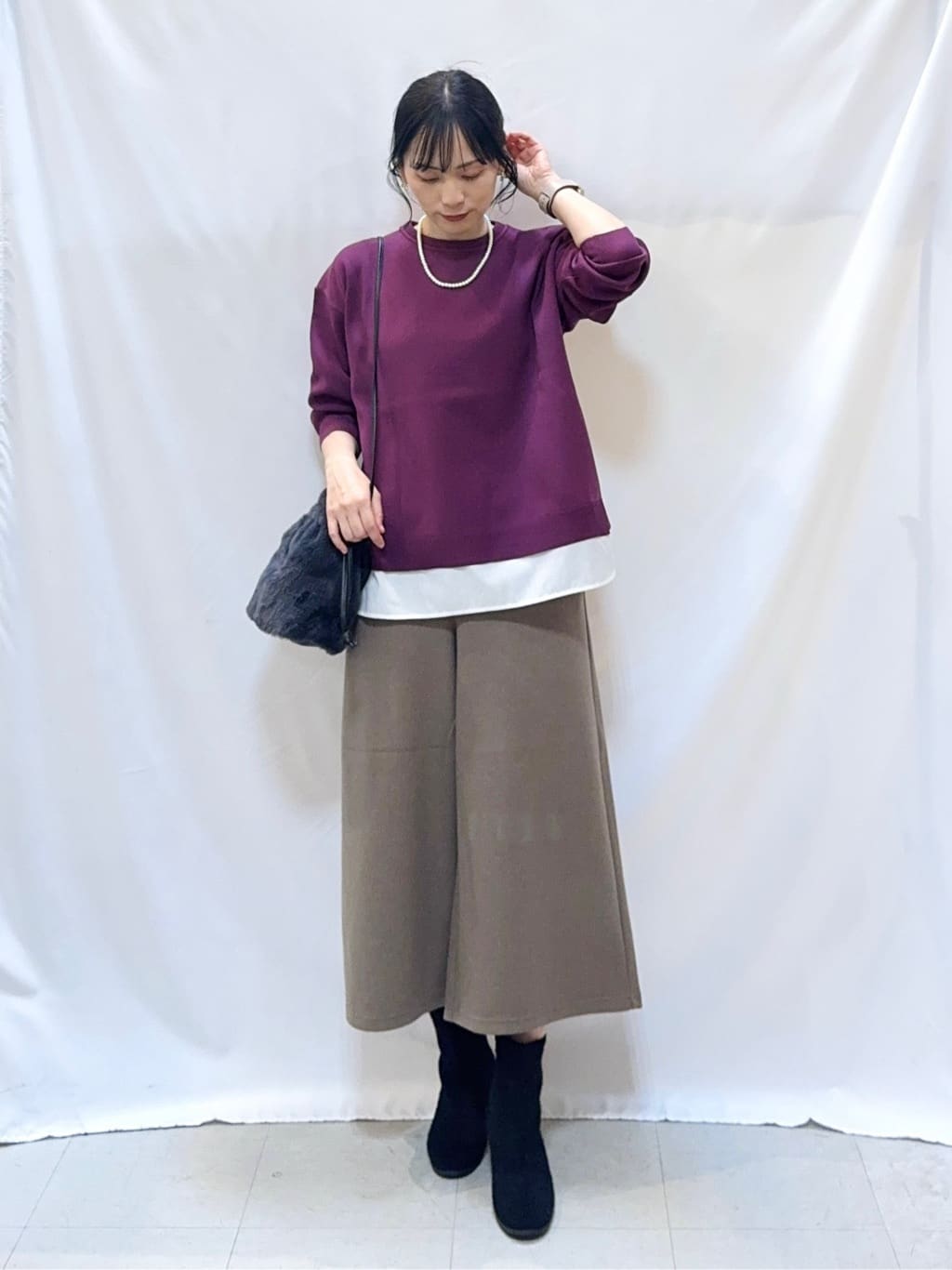 𝐇𝐢𝐫𝐨𝐦𝐢さんの「SHOO･LA･RUE｜【洗濯機可】美脚見え あったか圧縮ニット ガウチョパンツ」を使ったコーディネート