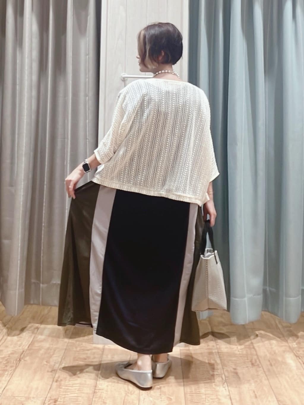 aaamiさんの「SHOO･LA･RUE｜【洗える/S-LL】季節の変わり目に 透かし柄が涼やか ジップブルゾン」を使ったコーディネート