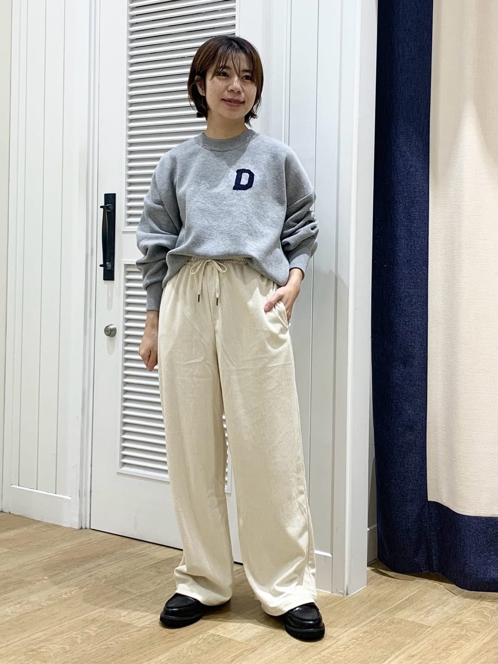 IMARIさんの「Dessin｜【洗える】Dサガラ刺繍ワッペン付きニット」を使ったコーディネート