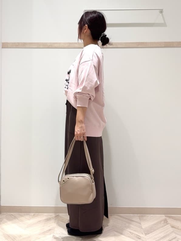 nanaさんの「SHOO･LA･RUE｜グラフィックアソート裏毛スウェット」を使ったコーディネート