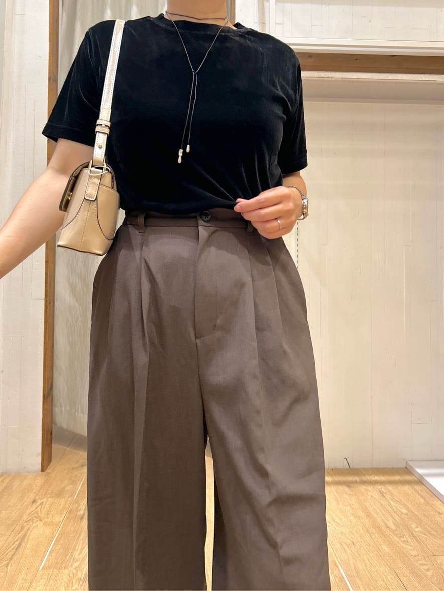 ga_riさんの「THE SHOP TK｜シアーベロアカットソー【洗える】」を使ったコーディネート