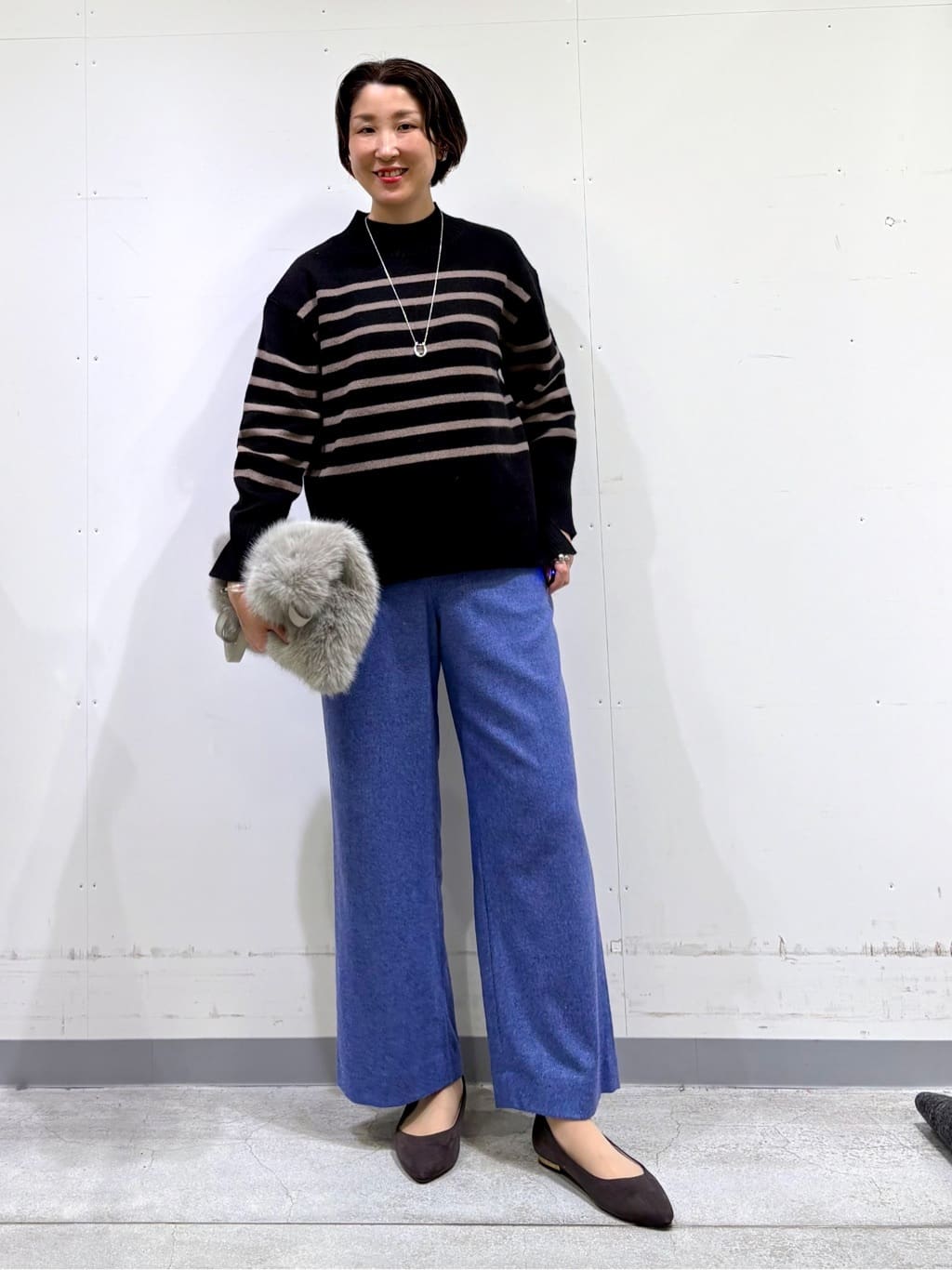 yuriさんの「INDIVI｜【冬ニット人気NO．1！／カシミヤ混】ミドルゲージハイネックニット」を使ったコーディネート