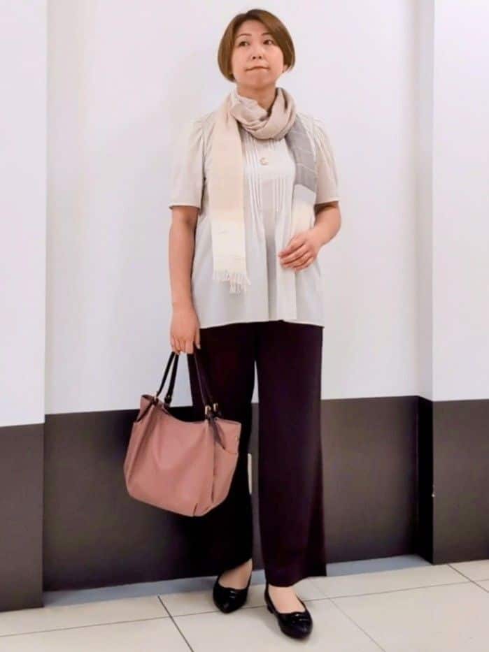 じゅりさんの「Reflect｜【すっきり見え！長め丈】ピンタックデザインチュニックブラウス」を使ったコーディネート