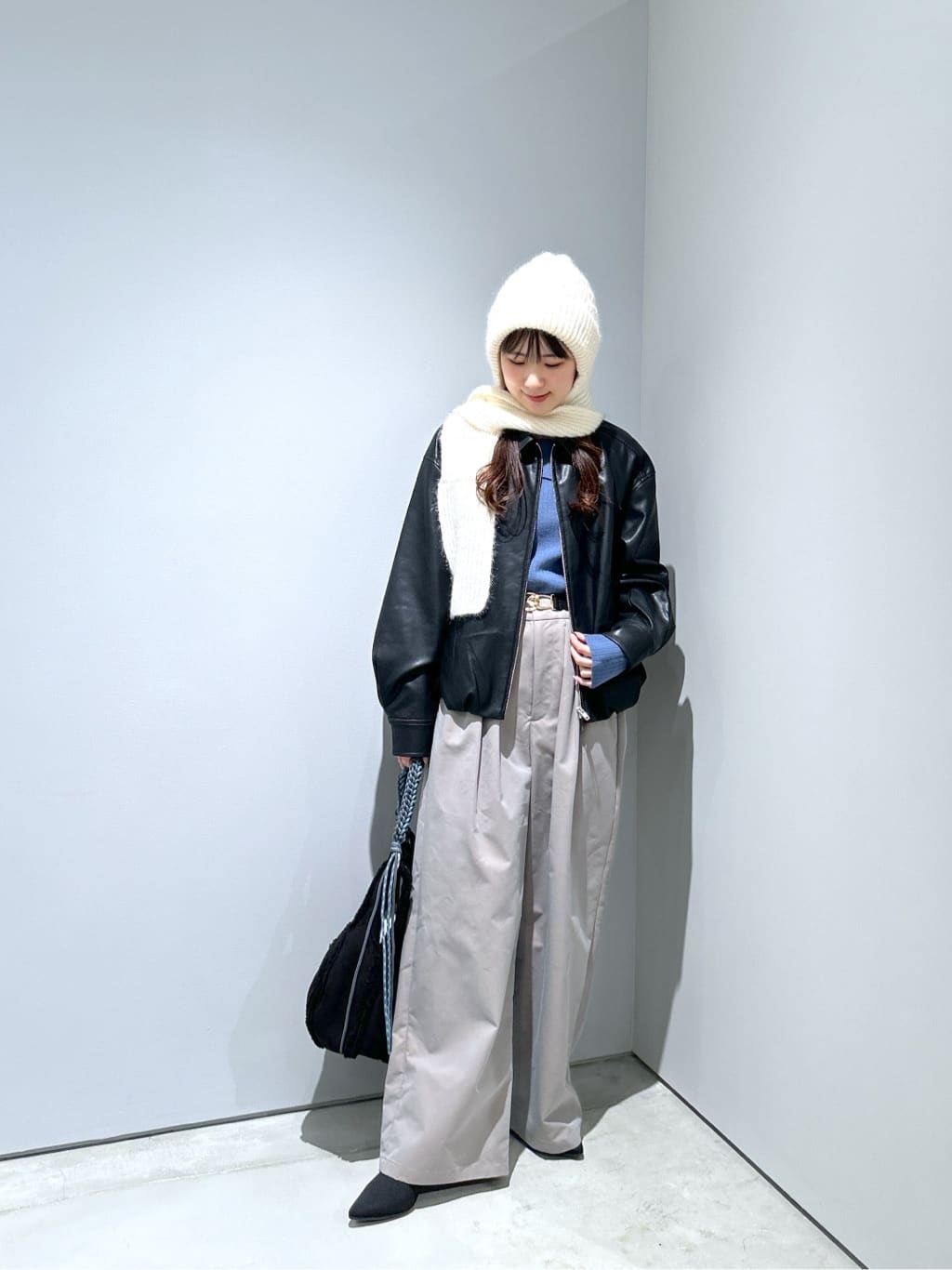 Renoさんの「INDIVI｜チノシャンプレータックパンツ」を使ったコーディネート