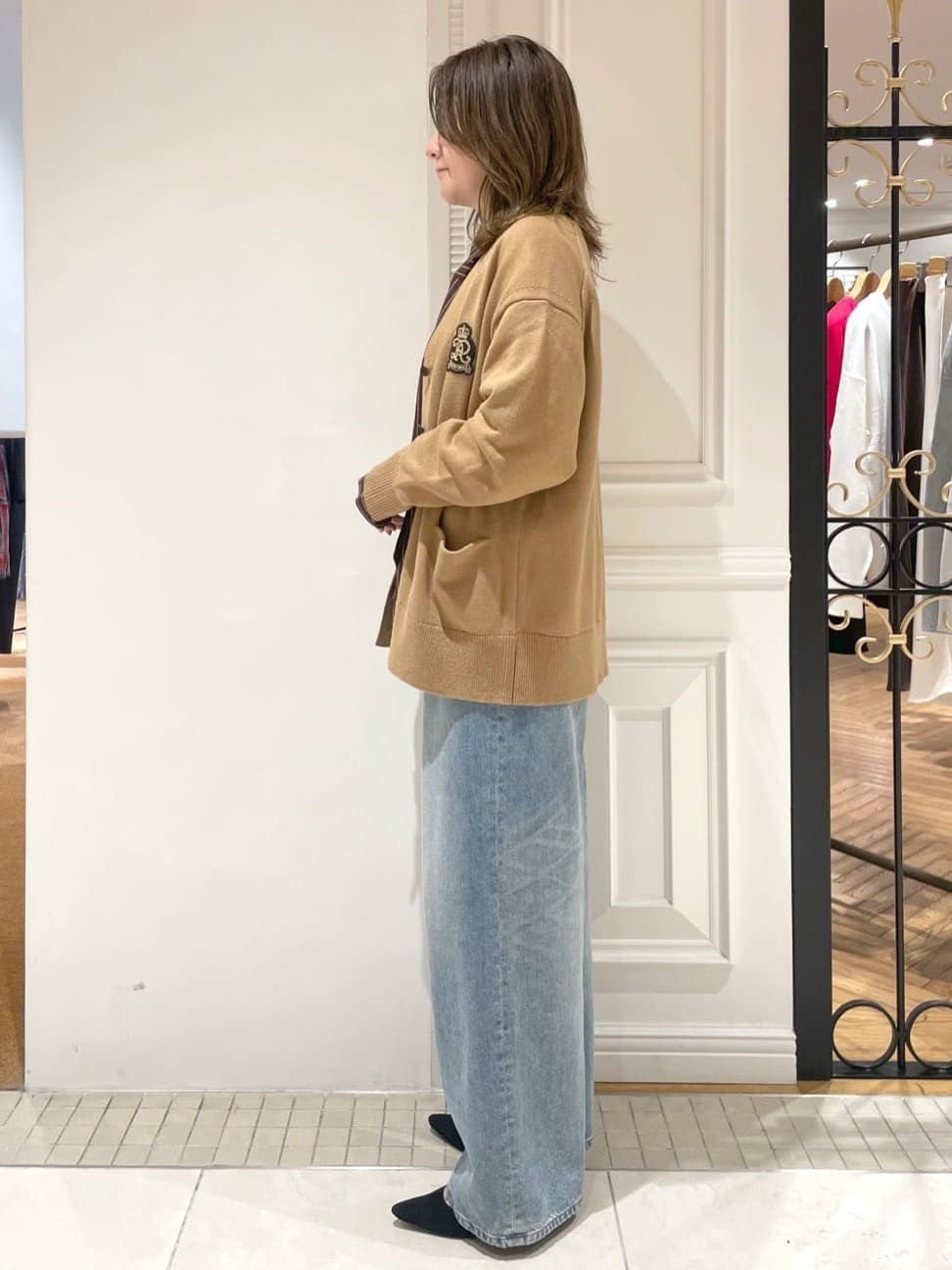 makiさんの「DRESSTERIOR｜ヴィンテージ加工ワイドデニムパンツ」を使ったコーディネート