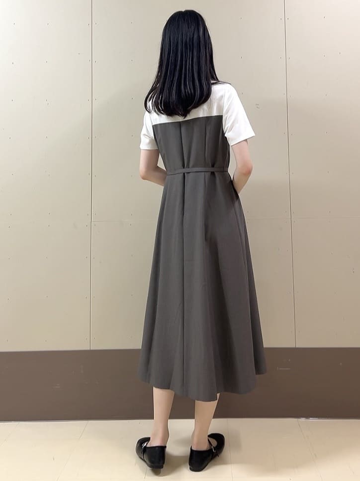sechiさんの「UNTITLED｜【きれいめカジュアル/セミフレア】異素材ドッキングワンピース」を使ったコーディネート