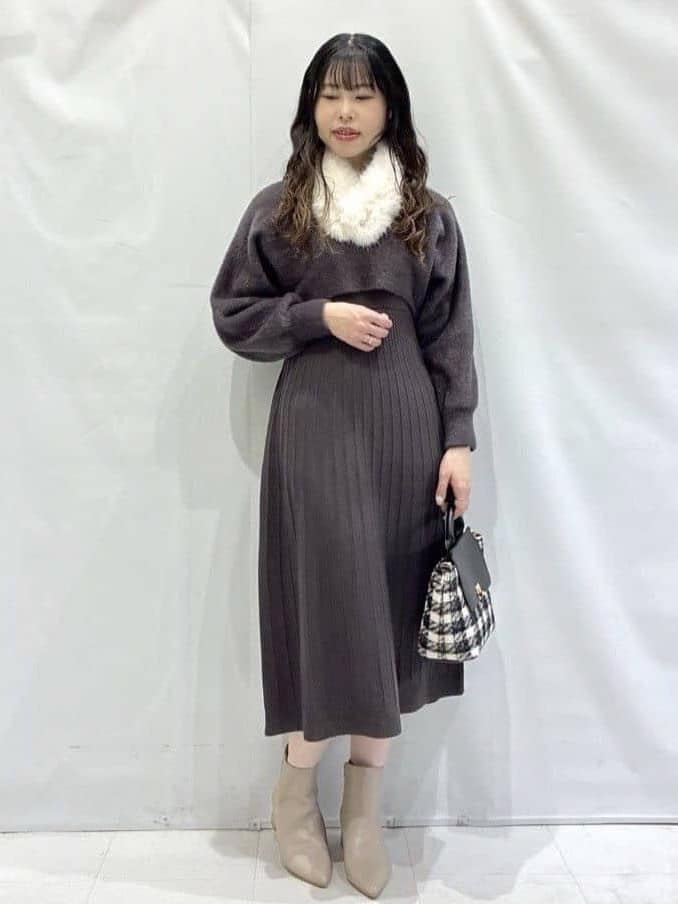 komaさんの「OPAQUE.CLIP｜ラメフェザープルオーバーセット ニットワンピース【洗濯機OK】《XS～LL》」を使ったコーディネート