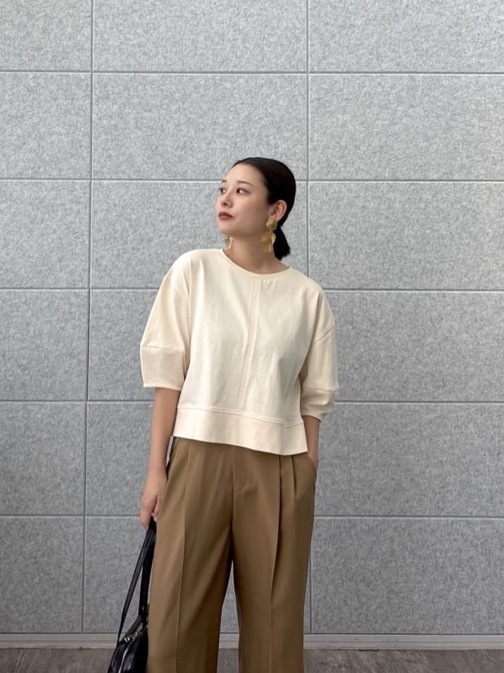 ayanoさんの「INDIVI｜フォルムスリーブカットソー」を使ったコーディネート