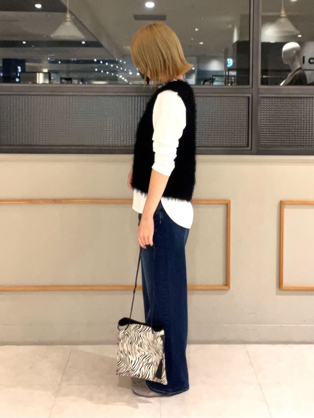kumiさんの「INDIVI｜【UVケア】プリントフォトロングTシャツ」を使ったコーディネート