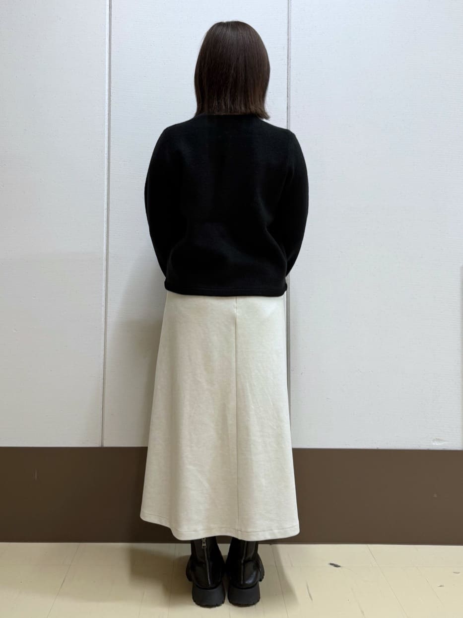 Rikoさんの「INDIVI｜【ミニブークレ素材】ジャケットライクカーディガン」を使ったコーディネート