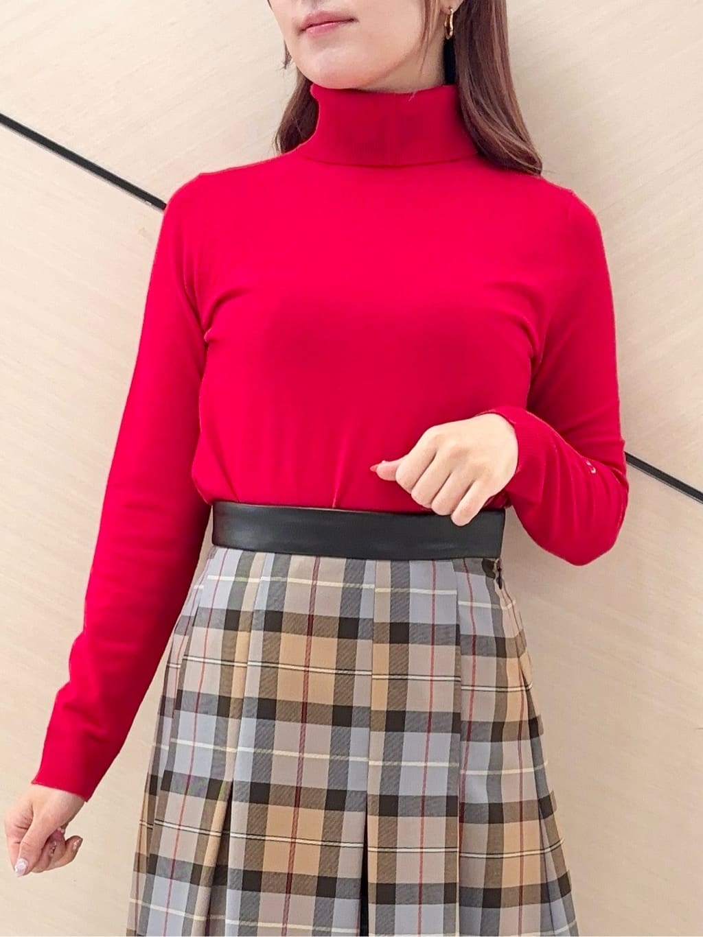 Rinaさんの「DRESSTERIOR｜◆チェックタックソフトプリーツスカート」を使ったコーディネート