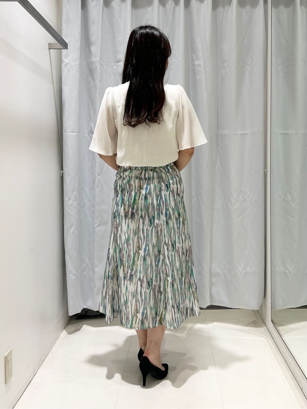 ももさんの「COUP DE CHANCE｜◆【手洗い可／日本製】ボウタイブラウス」を使ったコーディネート