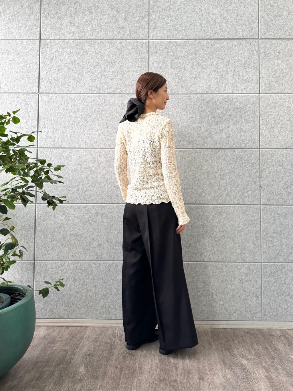 uchi__yamaさんの「CODE A｜center slit wide pants」を使ったコーディネート
