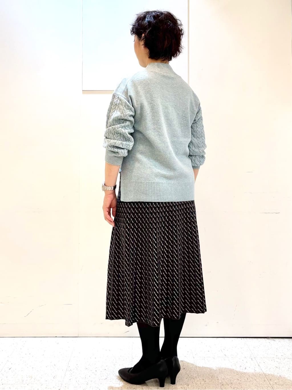ヤスコさんの「Reflect｜【一枚で着映え◎／ゆったりシルエット】ラメ&times;スパンコールウール混ニット」を使ったコーディネート