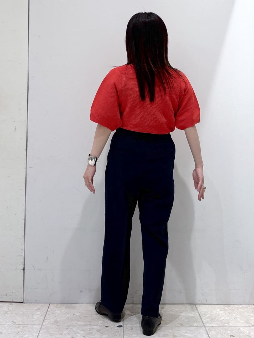 mameさんの「OPAQUE.CLIP｜ガーターボリュームスリーブニット【UVケア／洗濯機洗い可】」を使ったコーディネート