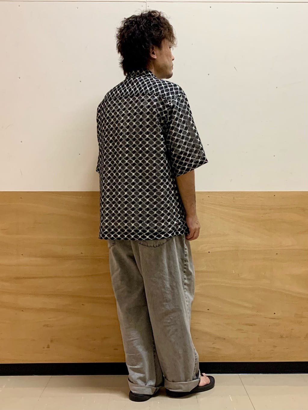 MATUさんの「THE SHOP TK｜クラフトレース半袖シャツ 【洗濯機OK】」を使ったコーディネート