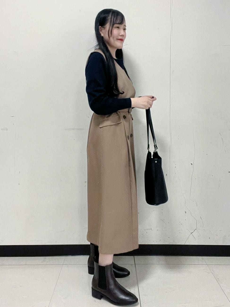 Hitomiさんの「index｜トレンチディティールワンピース【洗濯機OK／イージーアイロン／防シワ】」を使ったコーディネート