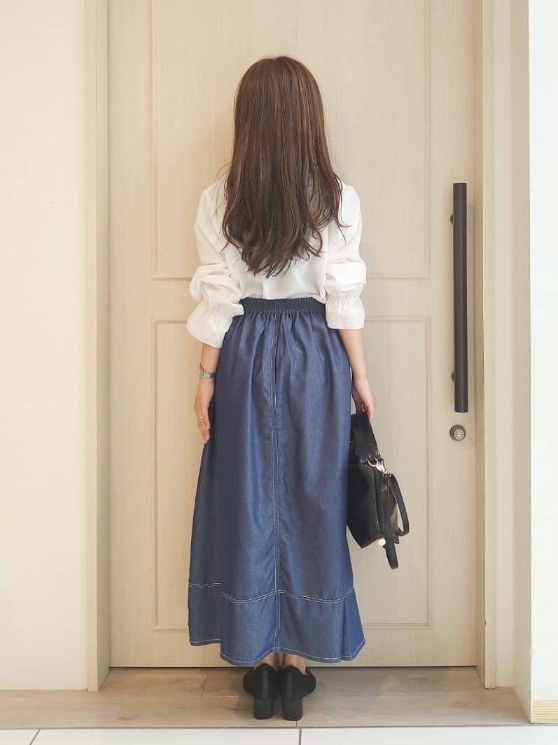 mi-saさんの「SHOO･LA･RUE｜【S-LL】配色ステッチがアクセント デニムフレアスカート」を使ったコーディネート