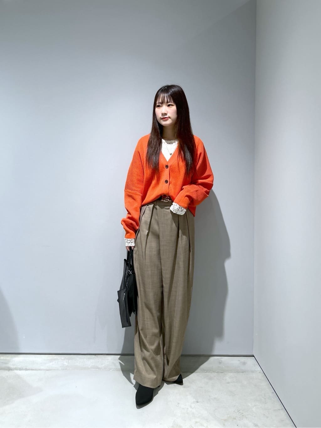 Renoさんの「INDIVI｜センタータックメランジワイドパンツ」を使ったコーディネート