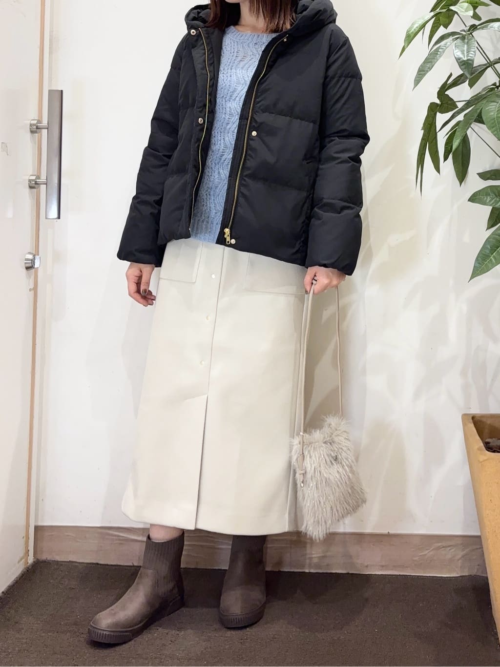 宗形さんの「SHOO･LA･RUE｜【撥水/洗える】ショートフーディーダウン」を使ったコーディネート